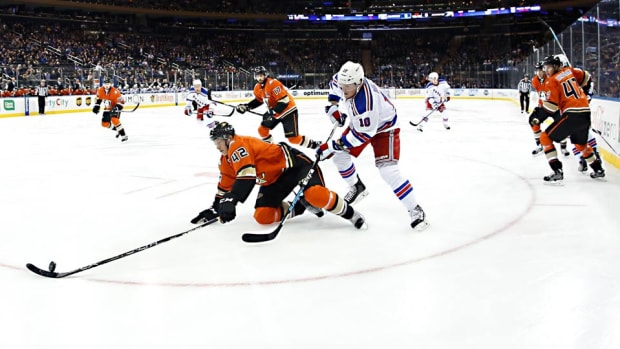Ducks-Rangers-Jared-Silber.jpg